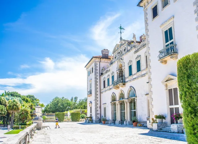 vizcaya, miami, florida, nature, historic, architecture, palace, museum, luxury, travel, mansion, old, tropical, elegance, landmark, sky, extravagance, elegant, landscape, tree, rich, luxurious, wealthy, affluence, construction, craftsmanship, extravagant, front, lush, nice, walkway, entranceway, residence, home, green, blue home, blue construction, blue old. Fair Housing Act rules for touring United States celebrity homes