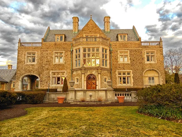 york, pennsylvania, landscape, house, mansion, home, landmark, sky, clouds, architecture, nature, outside, country, countryside, hdr, brown home, brown house, pennsylvania, mansion