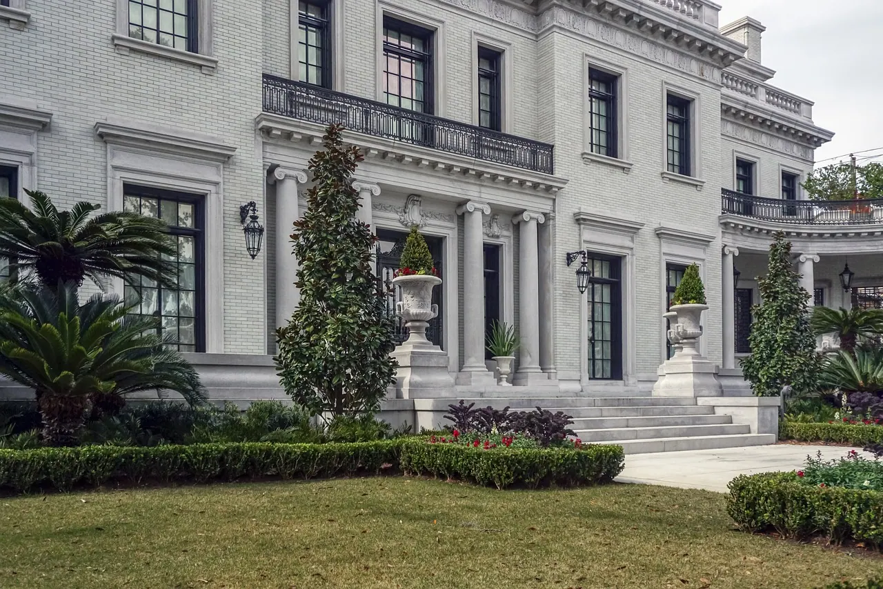 house, home, mansion, city, building, architecture, residential, entrance, facade, door, windows, beautiful, landscape, shrubbery, greenery, gray home, gray door, mansion, mansion,